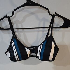 Cupshe Black and Blue Striped Swimsuit Top
